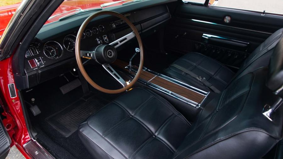 Интерьер Dodge Charger Daytona Hemi 1969 года  (фото 10 из 20)